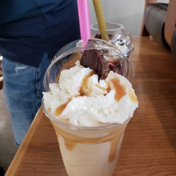 Gordon’s Milkshake Bar - Desserts Near Me - Indianapolis, Indiana