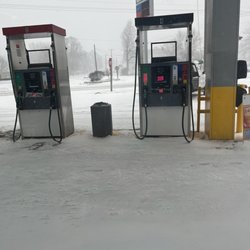 Korner Mart - Snowy day at the Korner Mart the pumps are cold