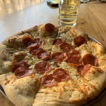 Vendetta's Restaurant - Willie's White Room pizza with pepperoni - Italian Near Me - Vail, Colorado Vendetta's Restaurant - Willie's White Room pizza with pepperoni - Italian Near Me - Vail, Colorado