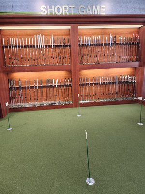 DICK'S Sporting Goods by null