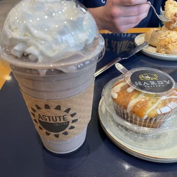 Astute Coffee - Cookies and cream frappe (non-coffee portion) - Coffee & Tea Near Me - Omaha, Nebraska