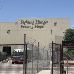 San Antonio Food Bank - Volunteering at the food bank today