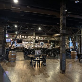 Stampede - The bar view from the dance floor area. We have over 7000 sq foot of space for large parties! - Country Dance Halls Near Me - Livermore, California