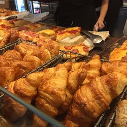 Håndverksbakeriet - Croissants, pizzas and buns