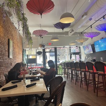 Bonjour Main - Entryway - Breakfast & Brunch Near Me - Greenville, South Carolina