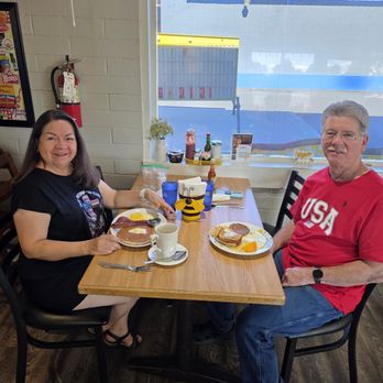 Busy Bee Cafe - My husband and I enjoyed our breakfast. - Breakfast & Brunch Near Me - Springfield, Oregon