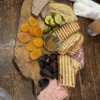 Tavern & Table - T&T Housemade Charcuterie Plate - New American Near Me - Mt. Pleasant, South Carolina