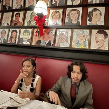 Sardi's - American Near Me - New York, New York