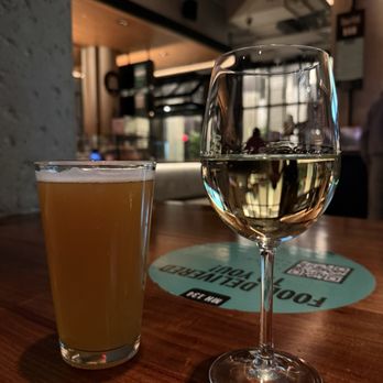 Time Out Market Boston - Wine and beer - Cocktail Bars Near Me - Boston, Massachusetts