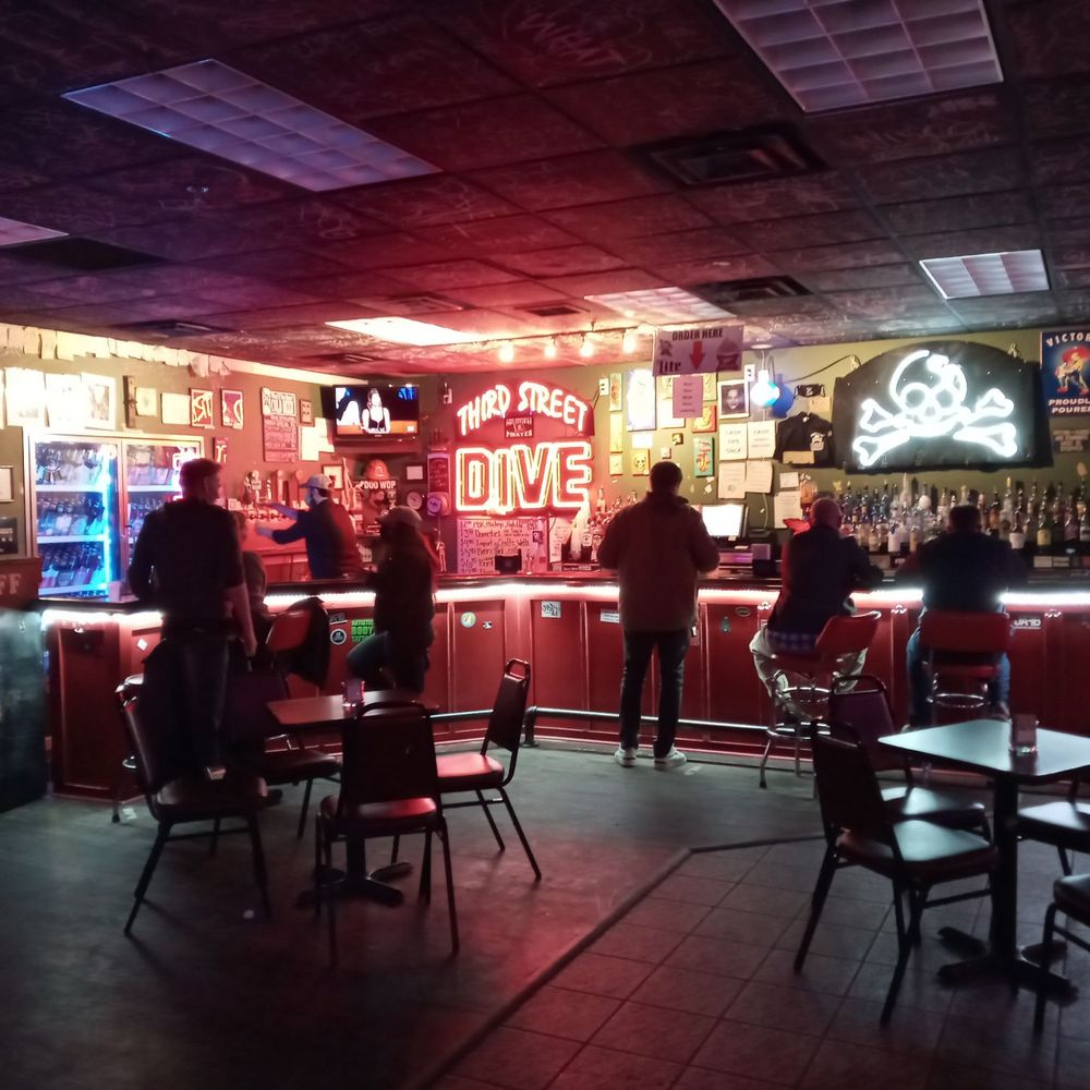 Third Street Dive - The main seating and bar area. - Dive Bars Near Me - Louisville, Kentucky Third Street Dive - The main seating and bar area. - Dive Bars Near Me - Louisville, Kentucky