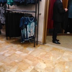 Santini - Massimo dispensa consigli. È veramente bravo e gentile!