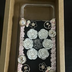 TuTugether - Custom phone case my friend made