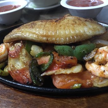 Los Cuates Mexican Restaurant - Seafood fajitas - Mexican Near Me - Indianapolis, Indiana Los Cuates Mexican Restaurant - Seafood fajitas - Mexican Near Me - Indianapolis, Indiana