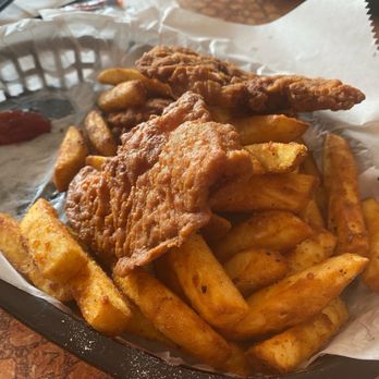 Morty's Steaks - Chicken fingers (blah) and some good fries - Cheesesteaks Near Me - Emmaus, Pennsylvania