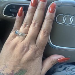 Almond shaped fall dip nails
