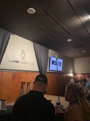 Grand Pizzeria And Sports by null