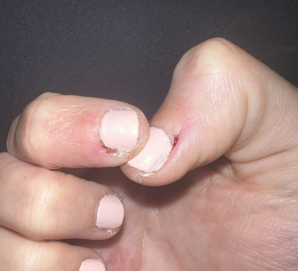 A T Nails Image
