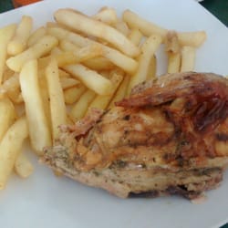 Restaurán Don Juan - Yo pedí ese día el clásico pollo con agregado.
