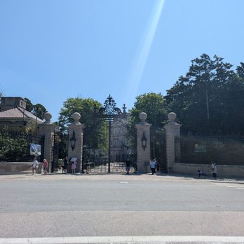 The Breakers - Landmarks & Historical Buildings Near Me - Newport, Rhode Island