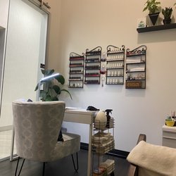 Botanical Beauty - Manicure station