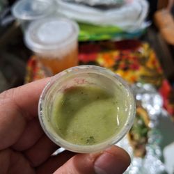 Tacos El Pollo - Avocado salsa