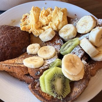 Villa Basque Café - Hearty French toast breakfast - Delis Near Me - Carson City, Nevada Villa Basque Café - Hearty French toast breakfast - Delis Near Me - Carson City, Nevada