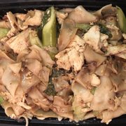 Photo of Hoy-Ka Thai Restaurant - Los Angeles, CA, United States. 37. Pad See Eiw Noodle