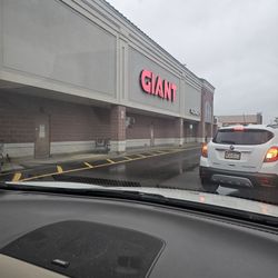 Giant Food Stores