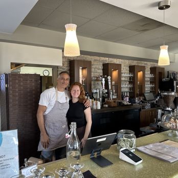 Juno's - Kat and Roy at the front. - Wine Bars Near Me - San Diego, California