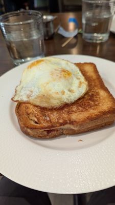 R Farmers' Market & Kitchen by null