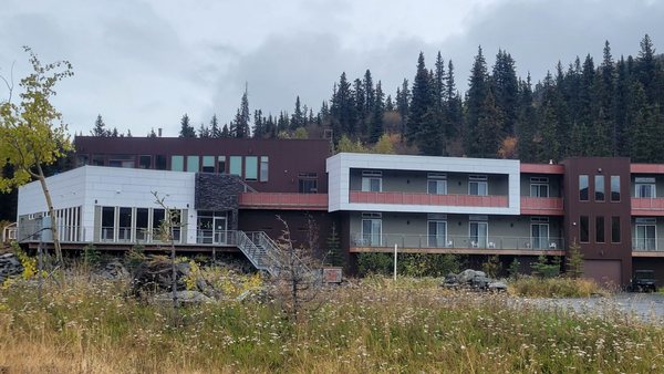 Tsaina Lodge by null