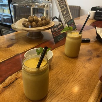 Bedlam Book Cafe - Pumpkin Pie Smoothies, Energy Balls - Used Bookstore Near Me - Worcester, Massachusetts