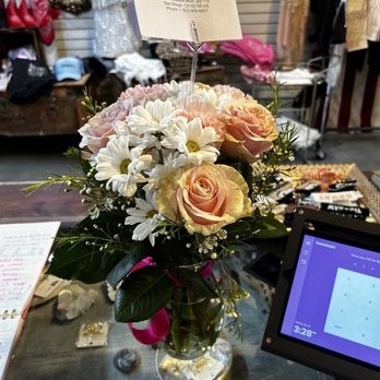 Bernardos Flower Shop - What was delivered. Not even close to matching the description. - Floral Designers Near Me - San Diego, California
