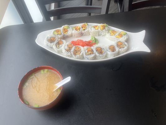 Hamachi Sushi Bar by null