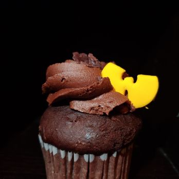 Parlour Bakery - Chocolate deluxe - Cupcakes Near Me - Plantation, Florida Parlour Bakery - Chocolate deluxe - Cupcakes Near Me - Plantation, Florida