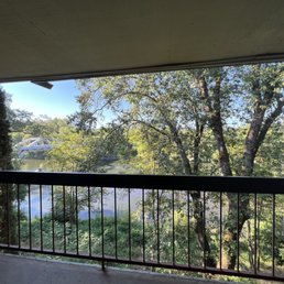 Beautiful view of the Rogue River Beautiful view of the Rogue River
