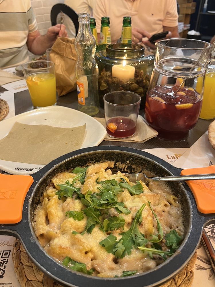 La Mafia Se Sienta a la Mesa