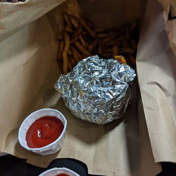 Five Guys - As satisfying as I remember it to be! Only one patty needed! - Burgers Near Me - London, XGL Five Guys - As satisfying as I remember it to be! Only one patty needed! - Burgers Near Me - London, XGL