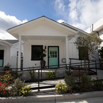 The Bungalows - Front.
Bungalow C. - Vacation Rentals Near Me - Calistoga, California