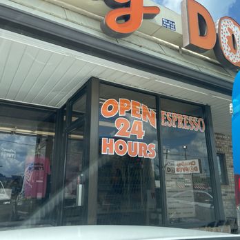 Country Donuts - Donuts Near Me - Crystal Lake, Illinois