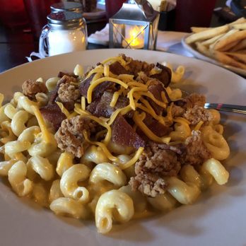 Old Town Kitchen & Bar - Mac N Cheese with Crispy Chicken and Bacon - Wine Bars Near Me - Lompoc, California