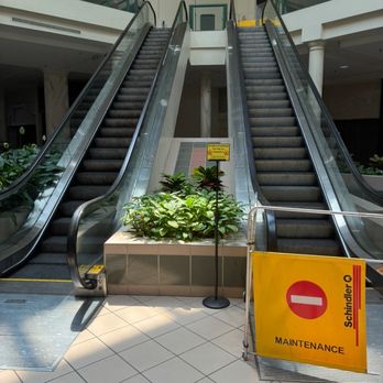 Tanglewood Mall - Schindler Haughton center court escalators @ Tanglewood - Shopping Centers Near Me - Roanoke, Virginia
