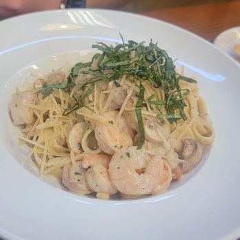 Cempoalli Cenzontle Restaurante - Fettuccine con camaron - Mexican Near Me - Tecate, BCN