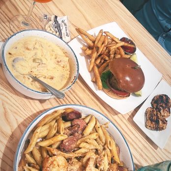 Blackwall Hitch - Rehoboth Beach - Crab cake sandwich, crab and clam chowder soup and bayou penne with side of grilled chicken - New American Near Me - Rehoboth Beach, Delaware