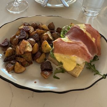 Josephine - Prosciutto Benedict and potatoes - Italian Near Me - Jacksonville, Florida