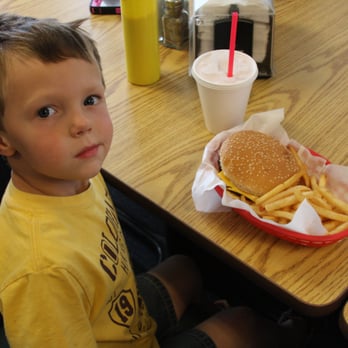 Dotty's - Burgers Near Me - Etna, California