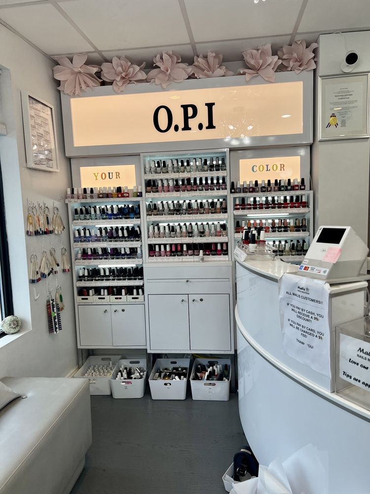 MALIS NAILS BOUTIQUE Updated October 2024 10 Reviews 700