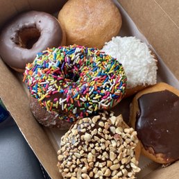 SUZY-JO DONUTS - Updated August 2025 - 71 Photos & 107