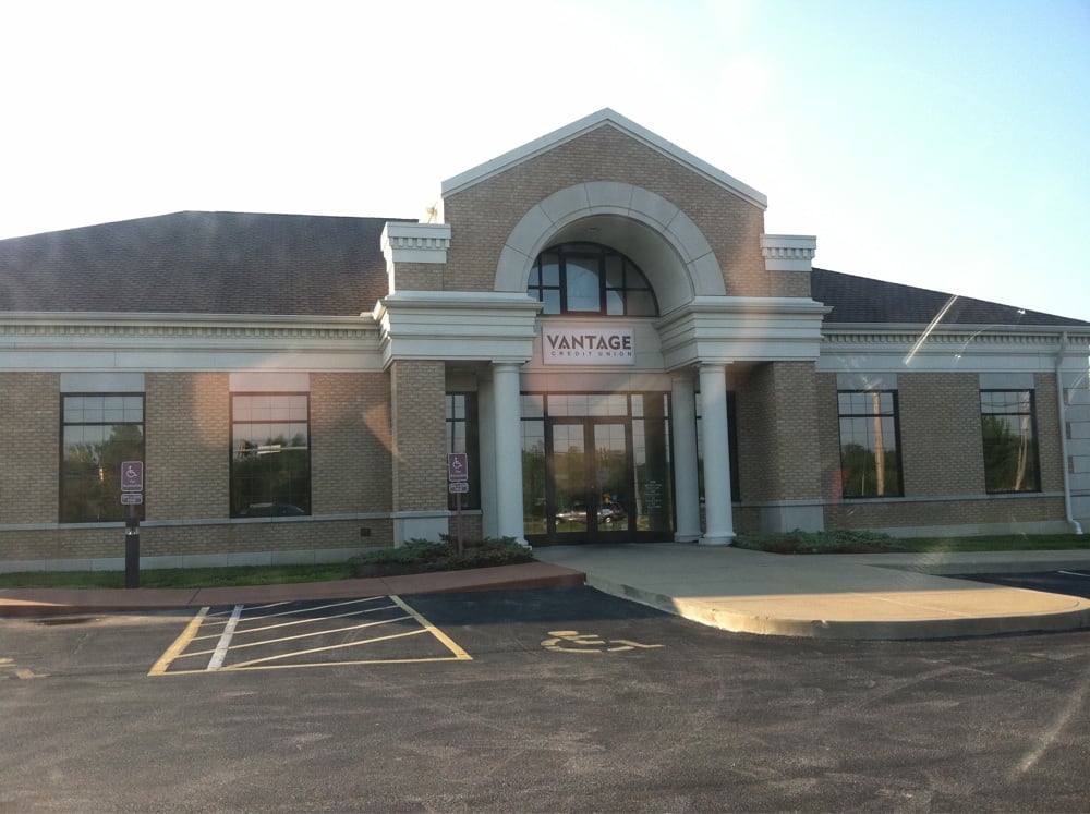 VANTAGE CREDIT UNION Updated September 2024 601 Greenway Chase, Florissant, Missouri Banks