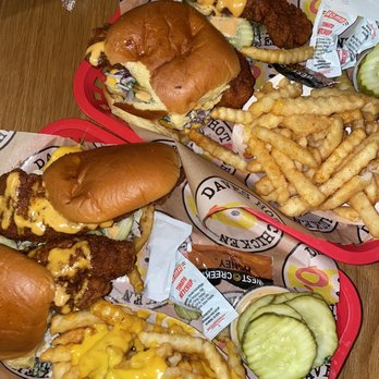 Dave's Hot Chicken - Chicken Shop Near Me - Chicago, Illinois Dave's Hot Chicken - Chicken Shop Near Me - Chicago, Illinois